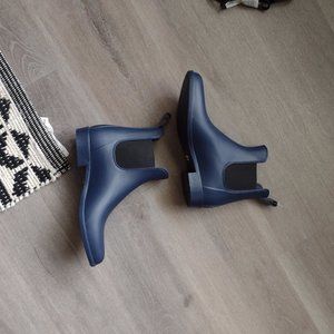 New sz 10 women Cougar Storm rain boots in navy